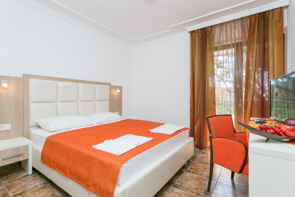 Milan'S Apartments Sveti Stefan Exteriér fotografie